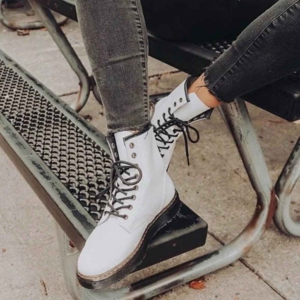 Doc Dr. Martens Zavala 8-Eye Women's White Leather Combat Boots EU 38 US 7 NEW